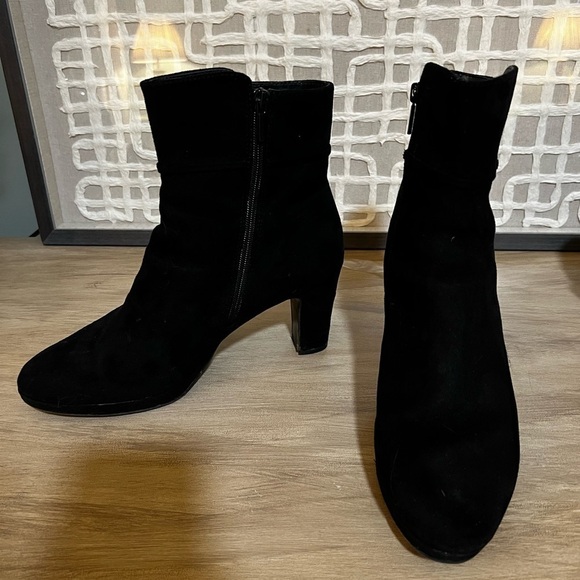 Impo Suede Heel Booties "Vernie" black size 10 - Picture 3 of 6